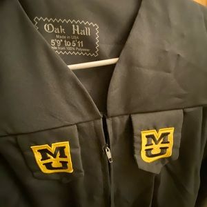 Univ. of Missouri Graduation gown and cap 5’9”-5’11” Unisex